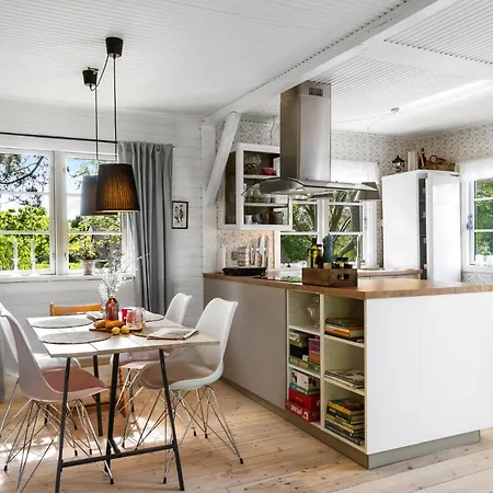 2 Bedroom Beautiful In Sjaellands Odde Yderby