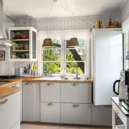 2 Bedroom Beautiful In Sjaellands Odde Yderby