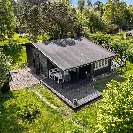 2 Bedroom Beautiful In Sjaellands Odde Holiday home *